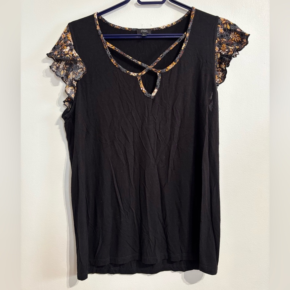 Storm Black Short Sleeve Tee with Floral Trim